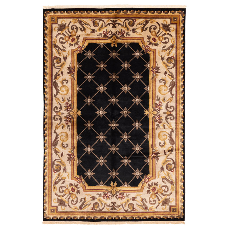 Tapis noir Aubusson 5 pi 11 po x 8 pi 11 po