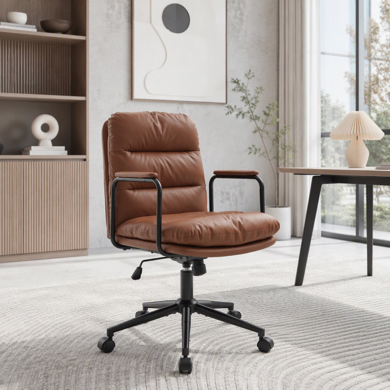 Chaise de bureau ergonomique à dossier moyen avec inclinaison à 40 °, Brown Faux Leather