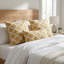 Oreiller de luxe en nid d’abeille-533034876-533034868