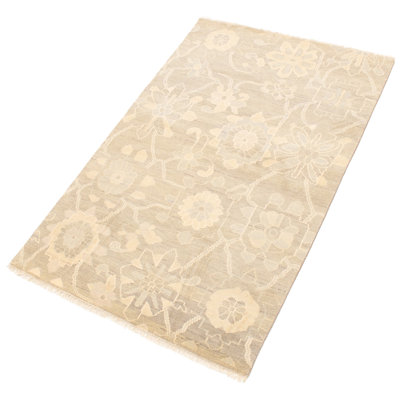 Tapis unique en laine noué à la main de style Oushak crème de 5 pi 1 po x 8 pi Donahoe