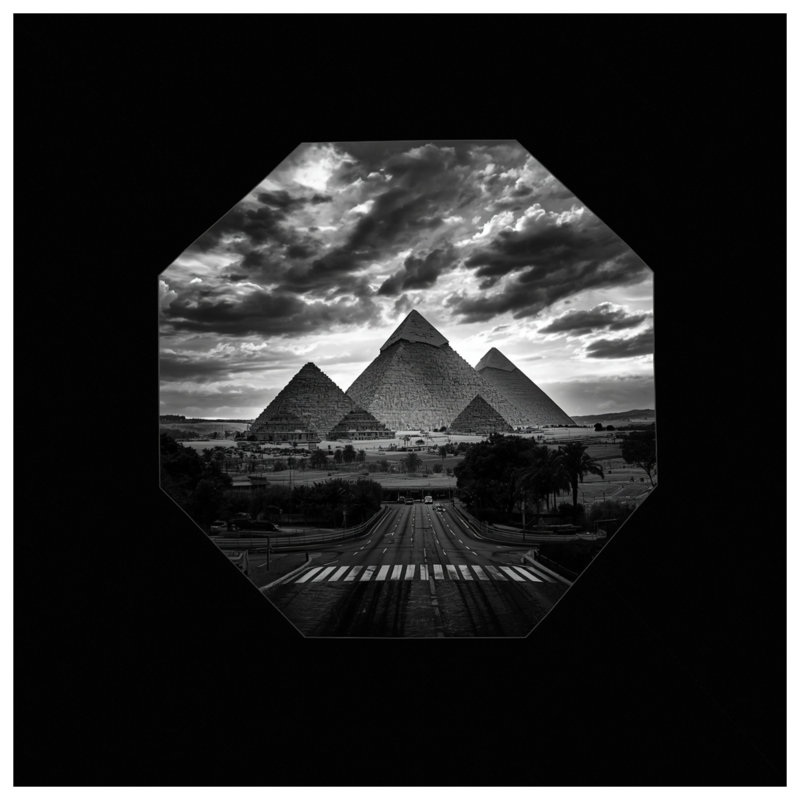 Coussins décoratifs noirs et blancs Pyramids, 20 x 20 pouces