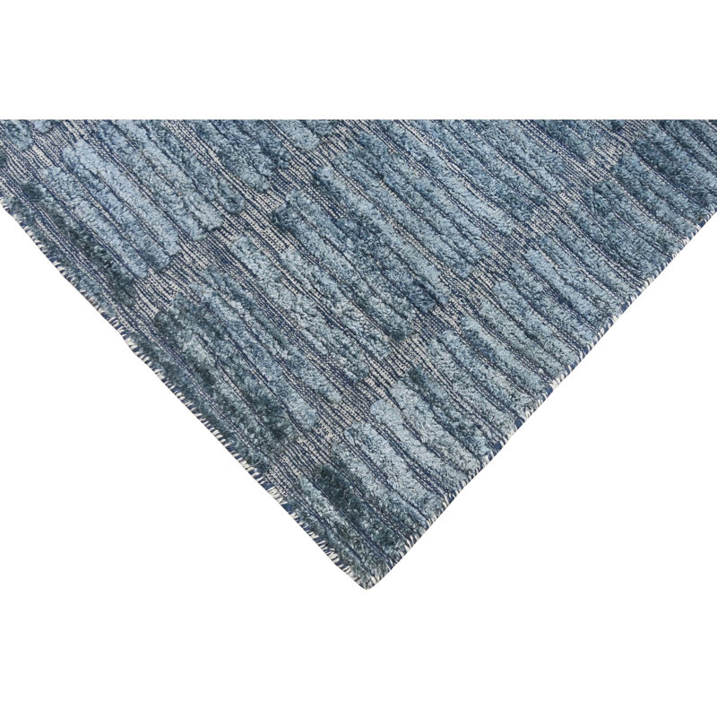 Area Rug in Blue/Gray, Rectangle 8' x 10'