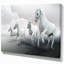 Quatre chevaux blancs en journée nuageuse - impression sur toile tendue-29490445