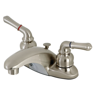 Robinet de salle de bain central à 4 poignées à fixation sur comptoir à 3 trous avec poignée escamotable Kingston Brass Magellan