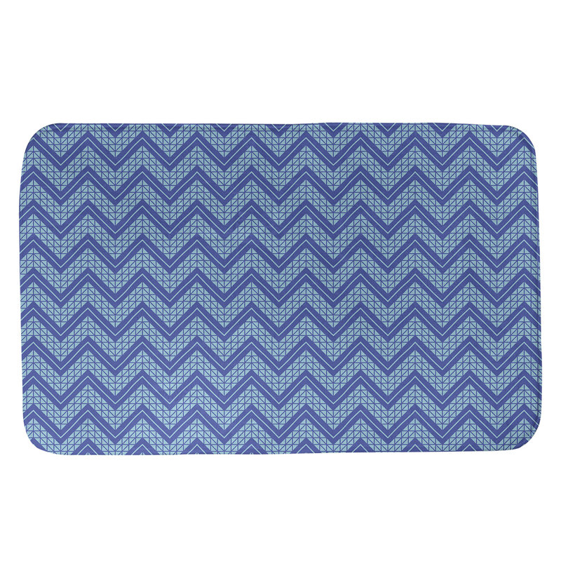 Tapis pour salle de bain à motif à chevrons à la main Stephenie, l 21 po x L 34 po, Bleu / bleu sarcelle