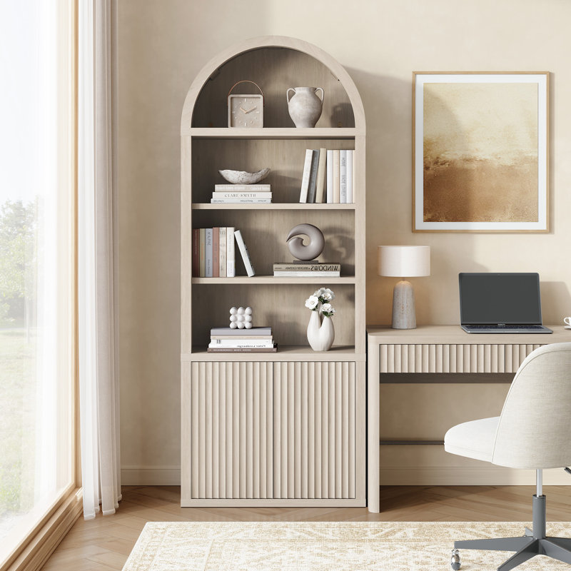 Bibliothèque Cesiro à 5 niveaux avec 2 portes cannelées et tablettes réglables, Aulne blanc, 1