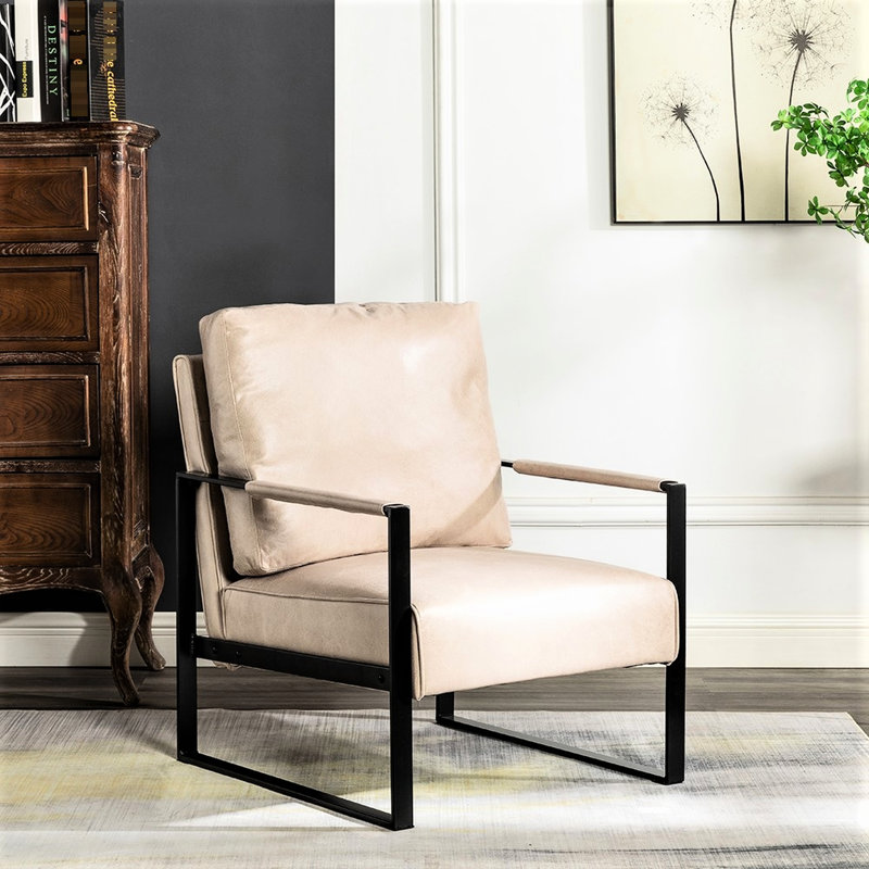 Fauteuil moderne d'intérieur avec revêtement en microfibre camel et structure métallique, style milieu du siècle, en microfibre robuste.