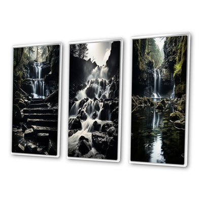 «Gray Waterfall Cascading Reflections», 3 pièces sur toile