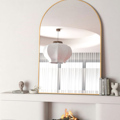 Miroir mural arqué pour salle de bain doré 24 x 32 pouces - verre 4 mm, cadre rouille, protection incassable, manuel d'installation avec étapes détaillées, film en métal et pièces de montage