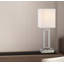 Lampe de bureau Sarnia en métal brossé, 61 cm de hauteur, avec abat-jour carré en tissu, 100 W, culot E26, 1 prise et 2 ports de chargement USB