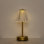 Lampe de table moderne en cristal avec base dorée et port de charge USB, lampe de chevet élégante pour chambre à coucher, salon ou bureau