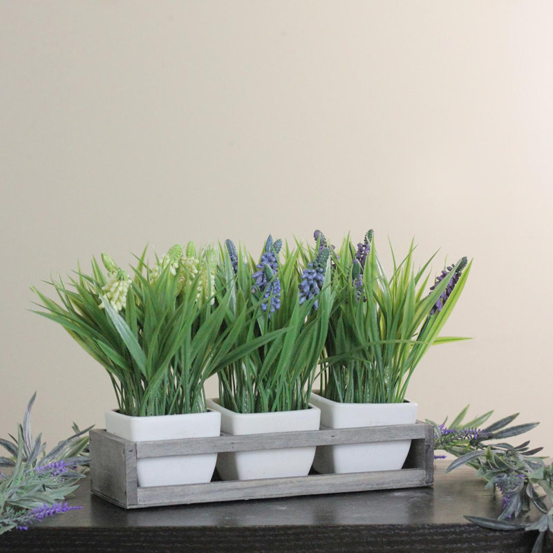 Vase décoratif lavande avec plateau en bois patiné blanc cassé 9,5 "