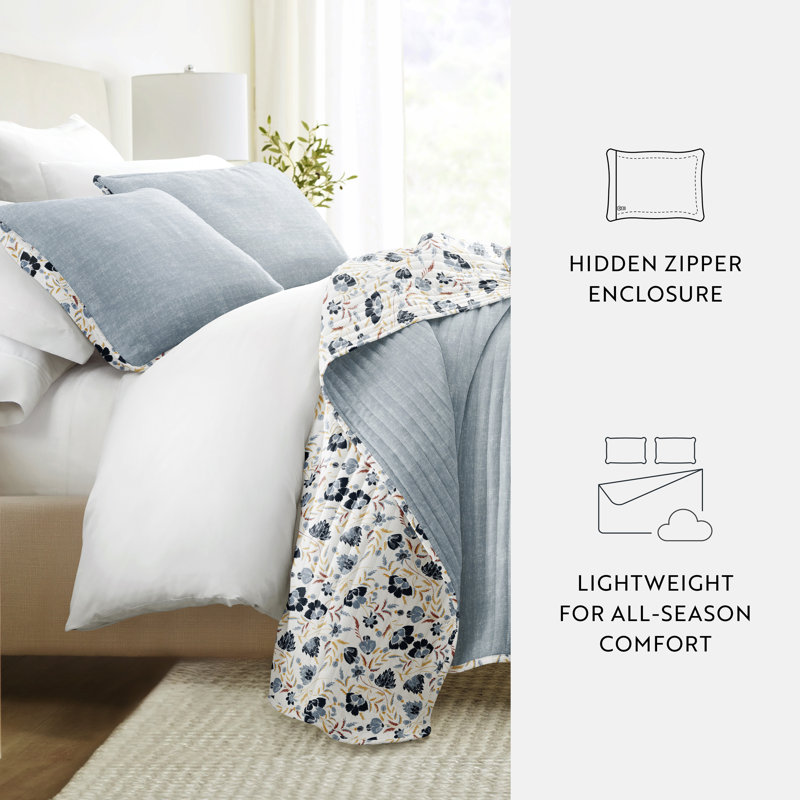 Quilt Set- Lightweight - All Season Quilted Coverlet - French Jacobean, Queen Quilt + 2 Standard Shams , Light Blue
