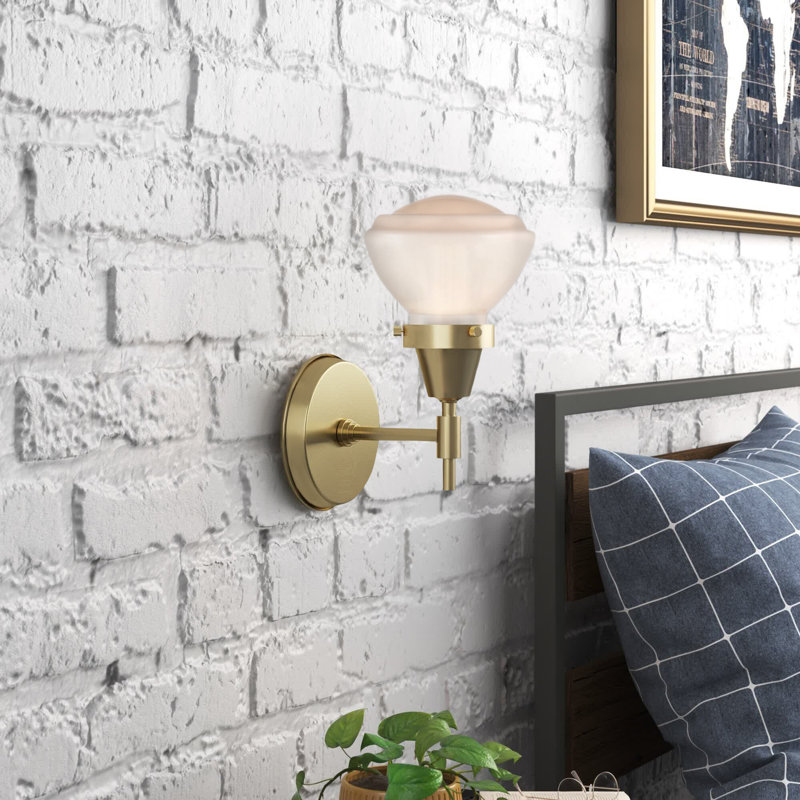 Appliques murales à 1 lumière à intensité variable Gayle, Blanc mat, Nickel satiné, 3.5 Vintage LED Bulb