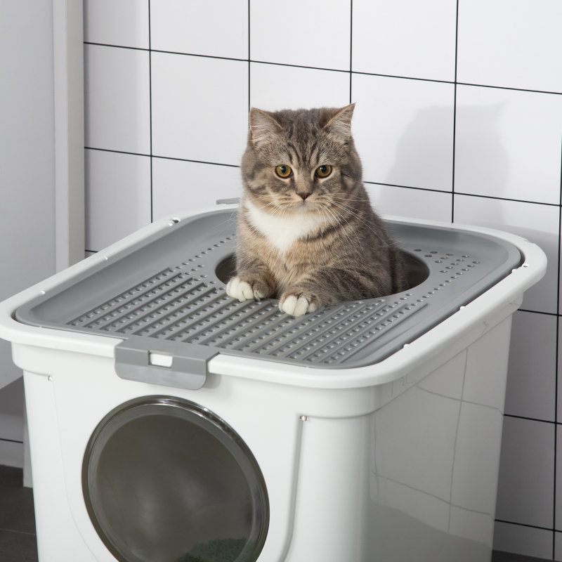 Purrfecto Polypropylene Enclosed Litter Box with Scoop