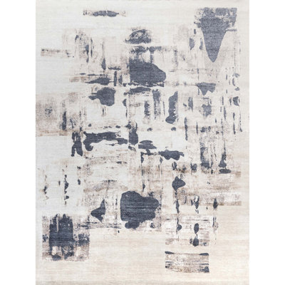 Area Rug in Beige/Gray/Ivory