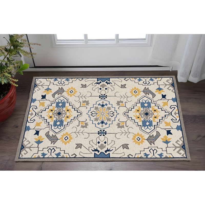 Tapis ivoire / brun touffeté à motif floral Gambhiri
