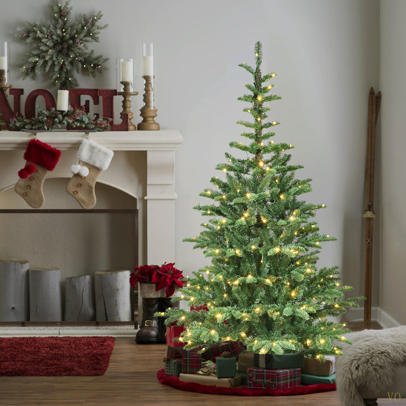 Arbre de Noël illuminé 8 pi avec 500 lumières DEL chaudes, 1307 pointes PE + PVC, aspect Laye réaliste, base en bois unique - arbre de Noël artificiel complet pour la décoration intérieure