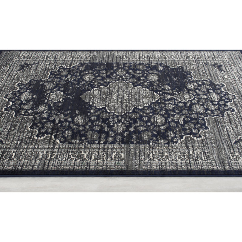 Maxman Oriental Indoor Rug, Rectangle 5' x 7'