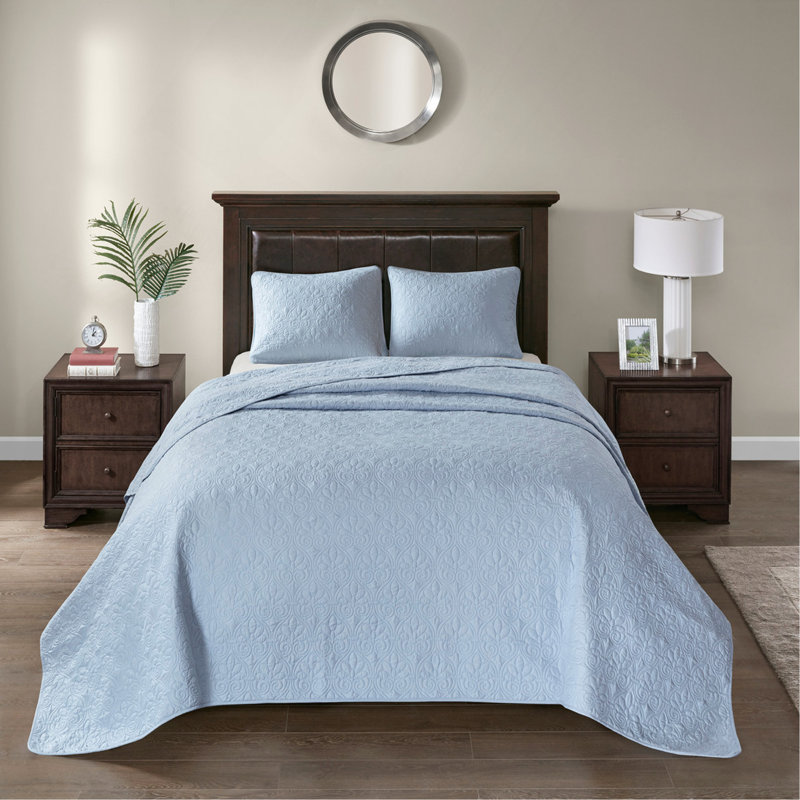 Reversible Quilt Set With Antimicrobial Treatment For Year-Round Comfort In Twin XL Size, Twin XL Quilt + 3 Additional Pieces