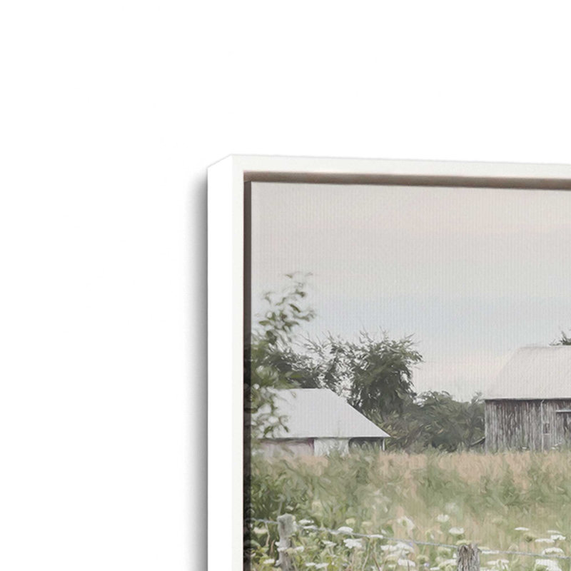«Tucked Away Barn» par Lori Deiter, reproduction d'art, H 21,5 po x l 31,5 po, Blanc, Toile avec cadre