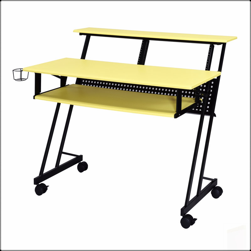 Bureau Music Studio avec plateau à clavier, fabrication en bois durable, structure en métal élégant, optimisé pour l'équipement audio et l'efficacité du flux de travail.