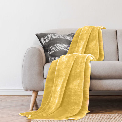 Fleece Throw Blanket Super Soft Warm Cosy Decorative Blanket for Sofa Couch Bed Living Room Bedroom Lightweight Comfort Snuggle