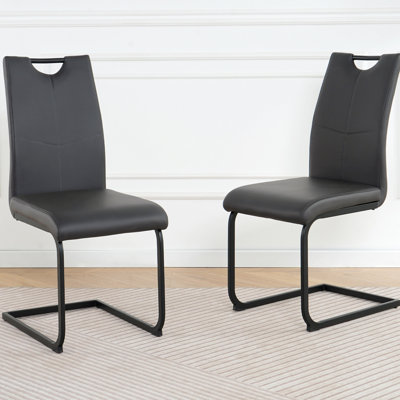 Chaise de chambre à coucher moderne en tissu anthracite pour 2 personnes revêtue d'éponge épaisse. Conception ergonomique pour le salon, la cuisine et la salle à manger. Pieds en métal noir, imperméables et faciles à nettoyer. Base solide, antidérapante
