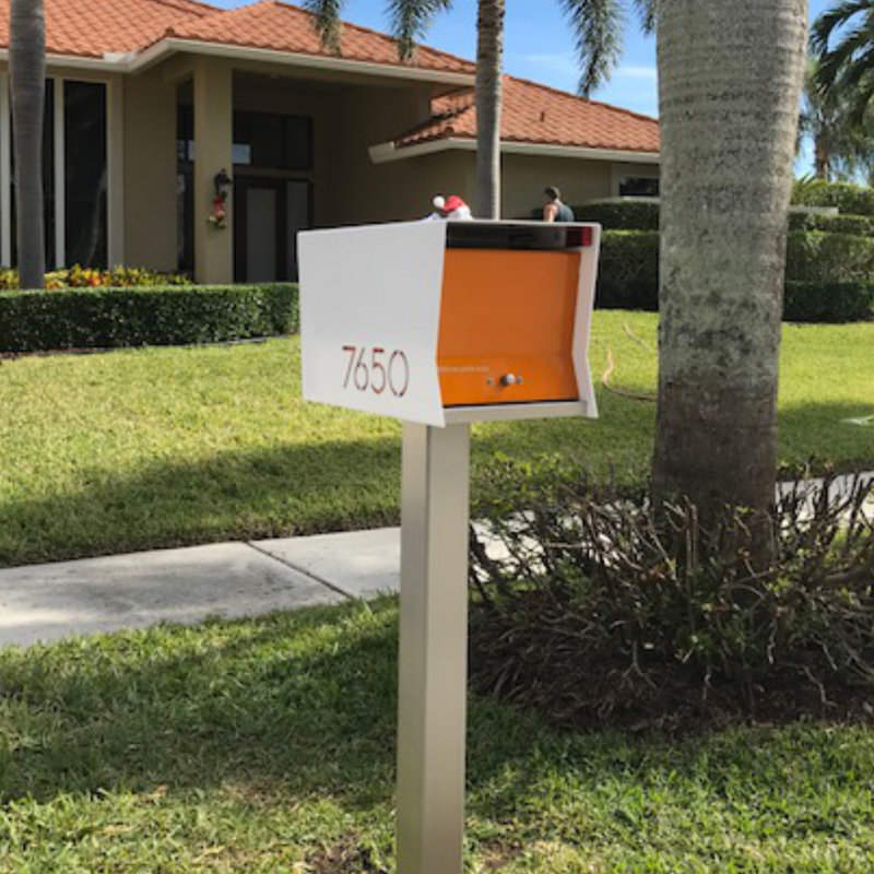 Boîte aux lettres sur poteau RetroBox, Blanc / orange, Oui