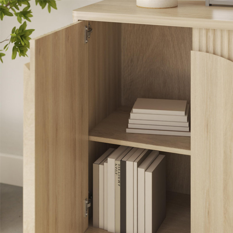Armoire décorative avec tablettes de rangement