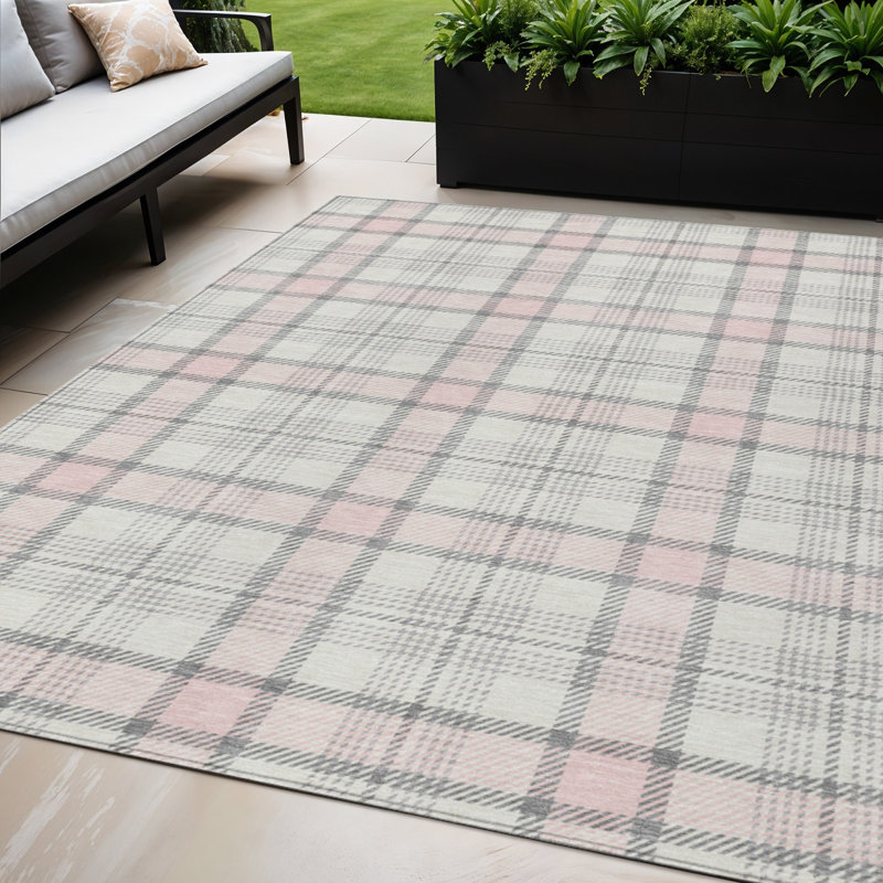 Tapis intérieur lavable à carreaux rose 5 pi x 8 pi HomeRoots