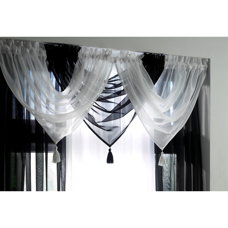 Maloy Solid Colour Pointed Window Valance, Black