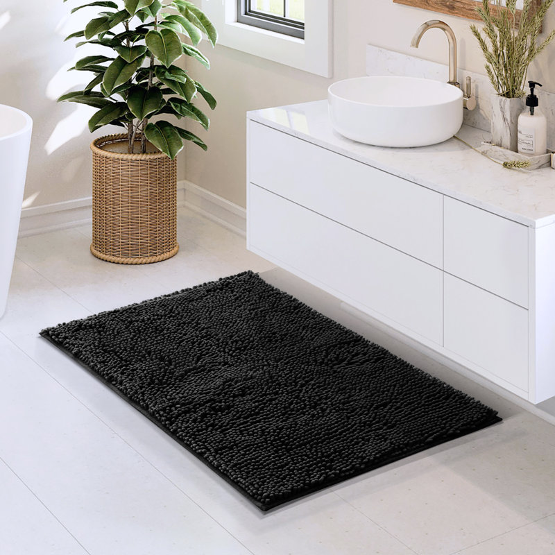 Kalyce Ultra Absorbent Non-Slip Chenille Bath Rug, 20"W x 32"L, Black