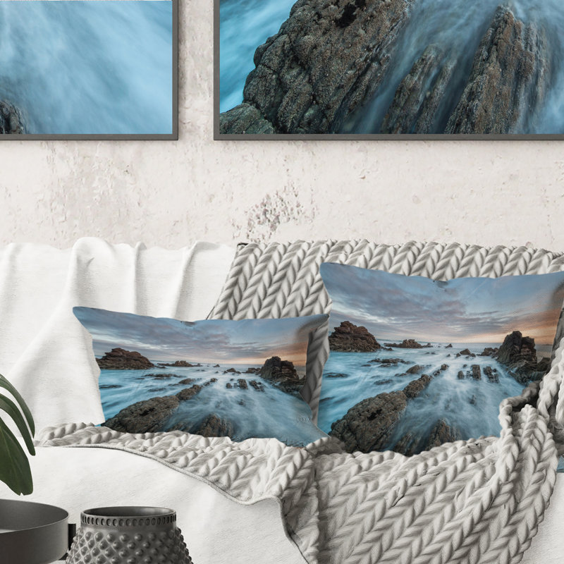 Dawn On Beaches Of Asturias - Coussin décoratif imprimé nautique et côtier, 16 po x 16 po