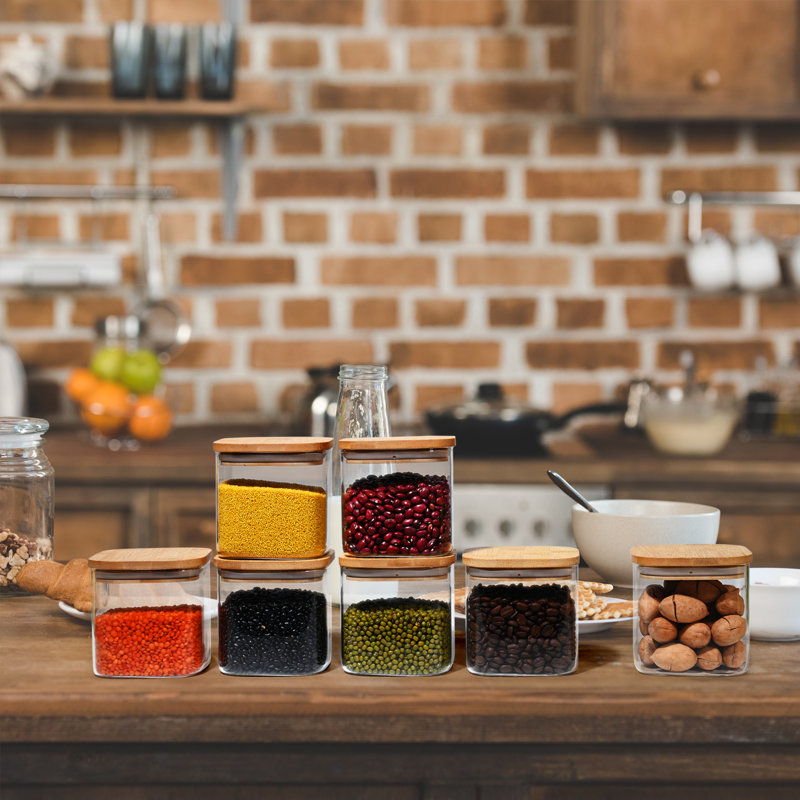 Pot en verre et pots de rangement en verre