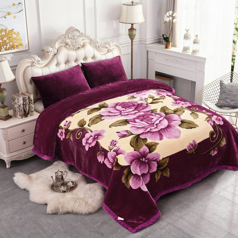 Couverture en flanelle Minky en peluche très grand Merry Home, 87 po x 95 po, 10 lb, prête pour l'hiver, douce et chaude soyeuse, imprimé A et 2 plis, couleur unie à motif gaufré, beau motif floral rose