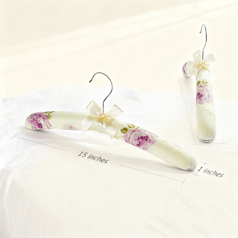 Cintres satinés rembourrés pour vêtements délicats - sans glissement, sans bosses, crochets à motif floral antirouille pour robes de mariée, chandails et occasions spéciales (paquet de 5)