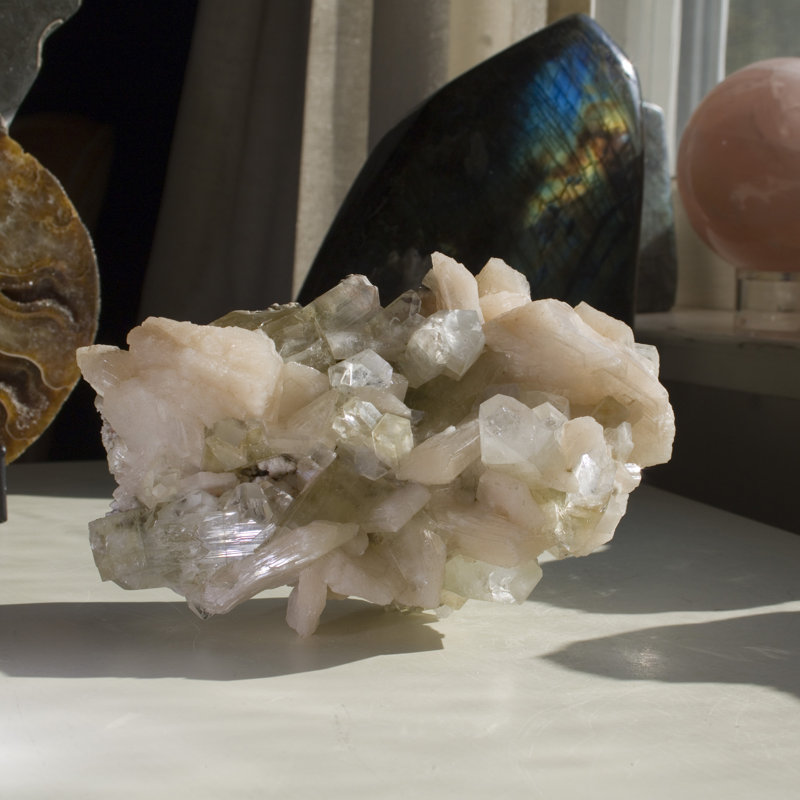 Aulo Figurines & Sculptures
