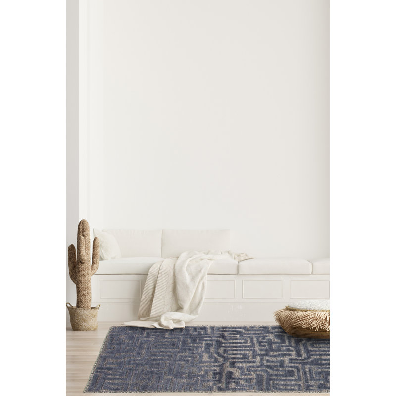 Tapis bleu marine Tangier 2 pi 11 po x 4 pi 11 po