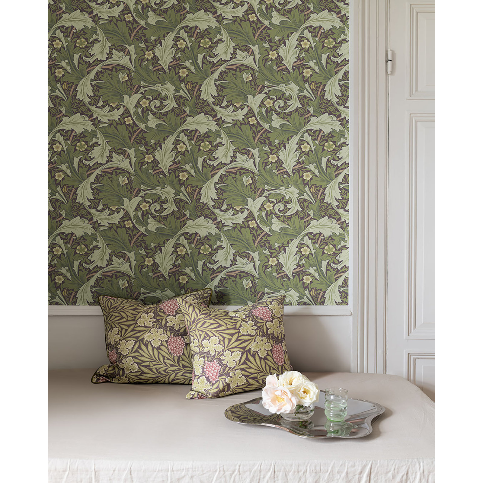 Granville Floral Wallpaper, Plum