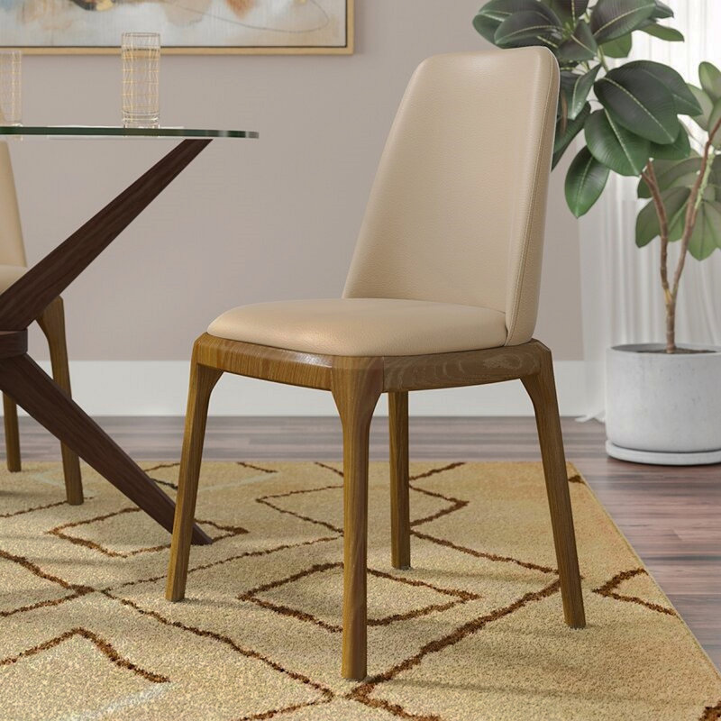 Chaise en cuir Courgan