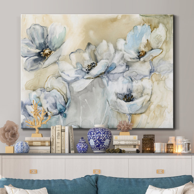 «Soft Blooms» par J Paul - reproduction sur toile tendue, H 48 po x l 36 po x P 1 po