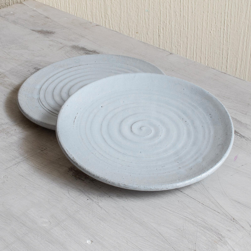 Assiettes plates, Gris