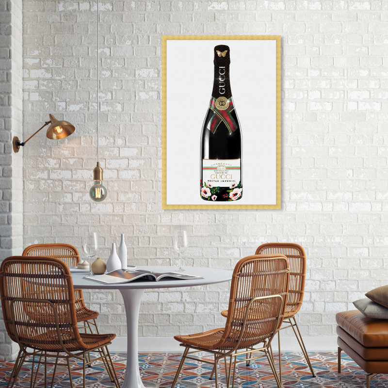 «Italian Mod Champagne - Floater Frame», impression, Papier avec cadre doré, H 36 po x l 24 po x P 1,75 po