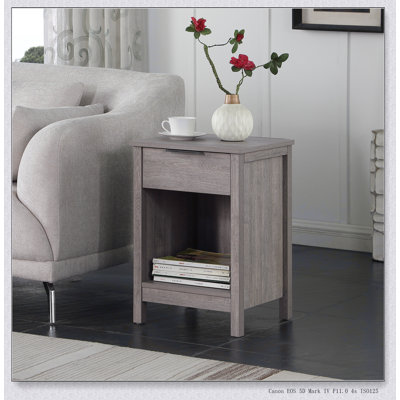 Table de chevet rustique grise avec tiroir et tablette ouverte, assemblage facile, cadres latéraux robustes pour la chambre à coucher ou le salon