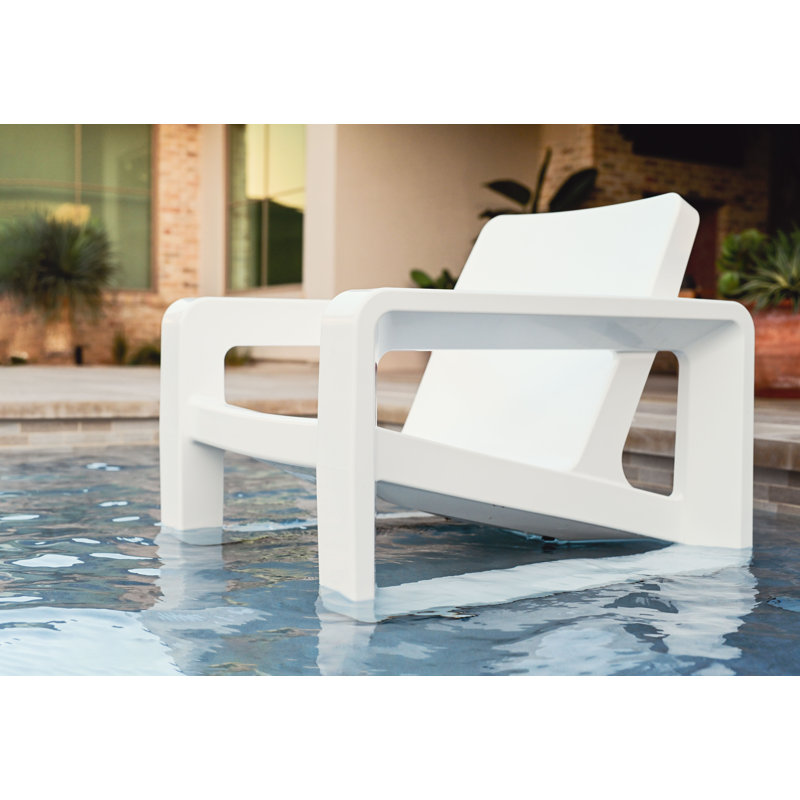 Deck Outdoor Lounge Chair, Highcloud White