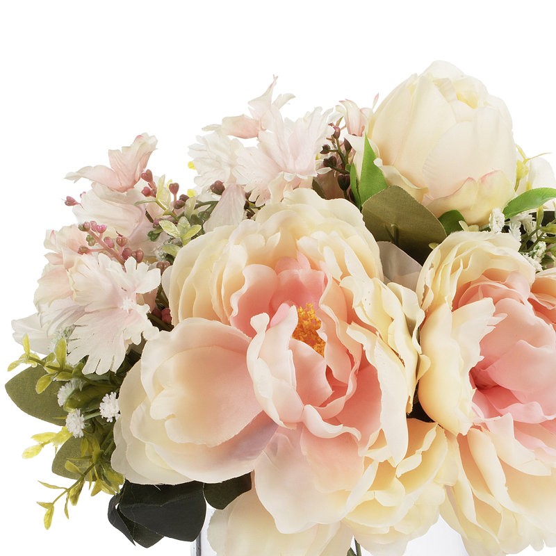 Arrangement de pivoines artificielles dans un vase en verre avec de l'eau artificielle (pêche), Pêche