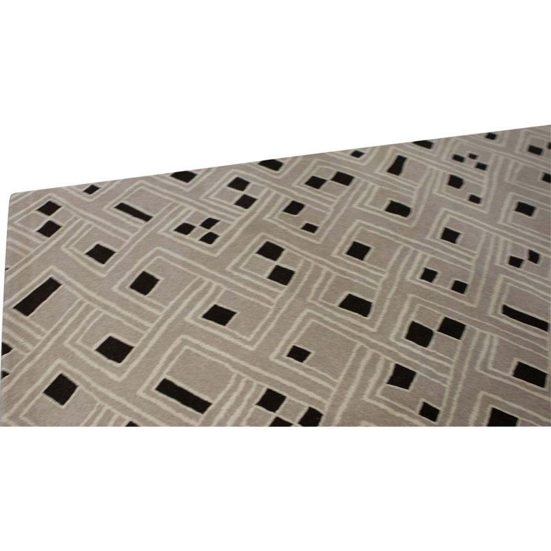 High-Quality Hand-Knotted Natural And Black Area Rug