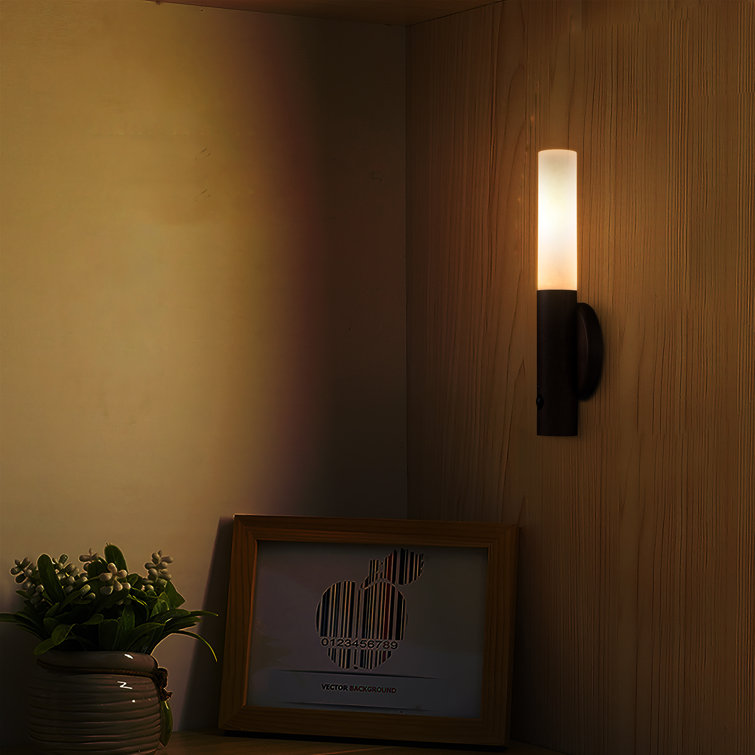 Ranski LED Wallchiere
