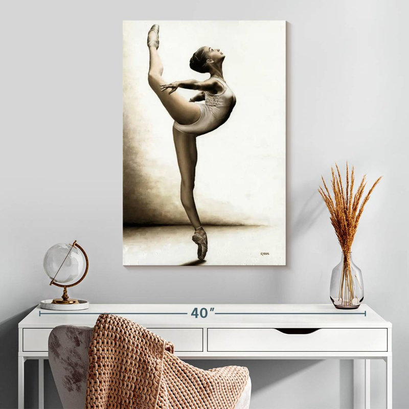 Enn Musing Dancer, H 30 po x l 20 po